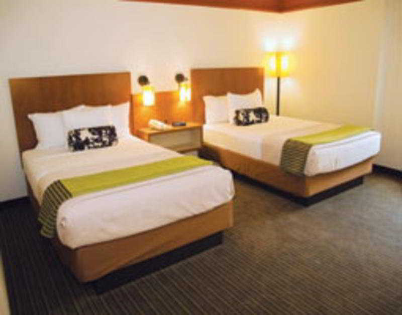 La Quinta By Wyndham Atlanta Perimeter Medical Otel Sandy Springs Oda fotoğraf
