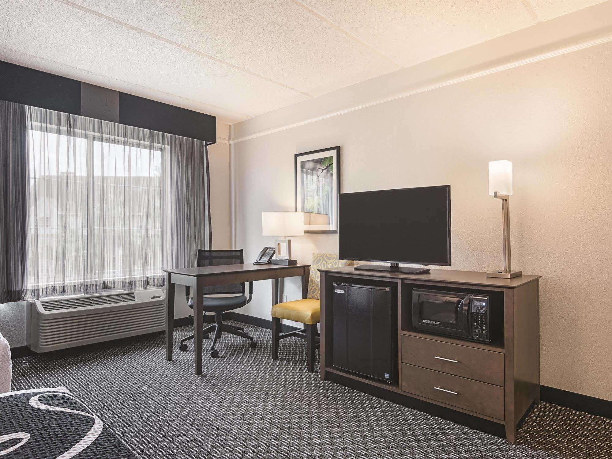 La Quinta By Wyndham Atlanta Perimeter Medical Otel Sandy Springs Dış mekan fotoğraf